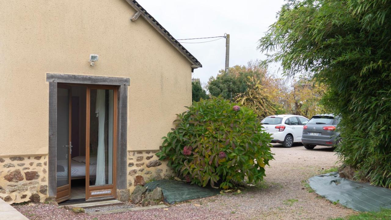 Domaine De La Basse Orme Acomodação com café da manhã Les Iffs Exterior foto